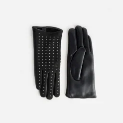 Gants noirs décor clous