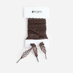 Lacets marron dentelle