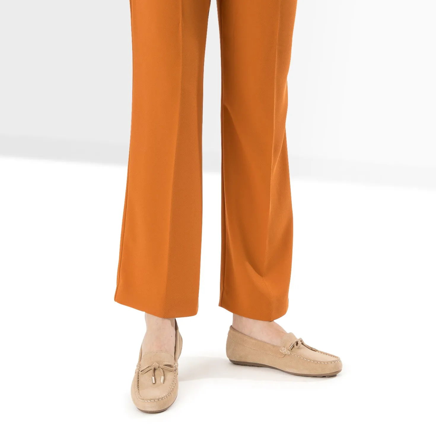 Mocassin beige cuir velours petit nœud