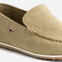 Mocassin beige en cuir velours