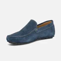 Mocassin bleu en cuir velours