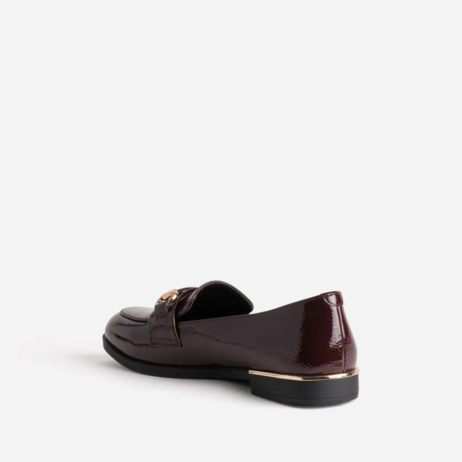 Mocassin bordeaux verni barrette dorée