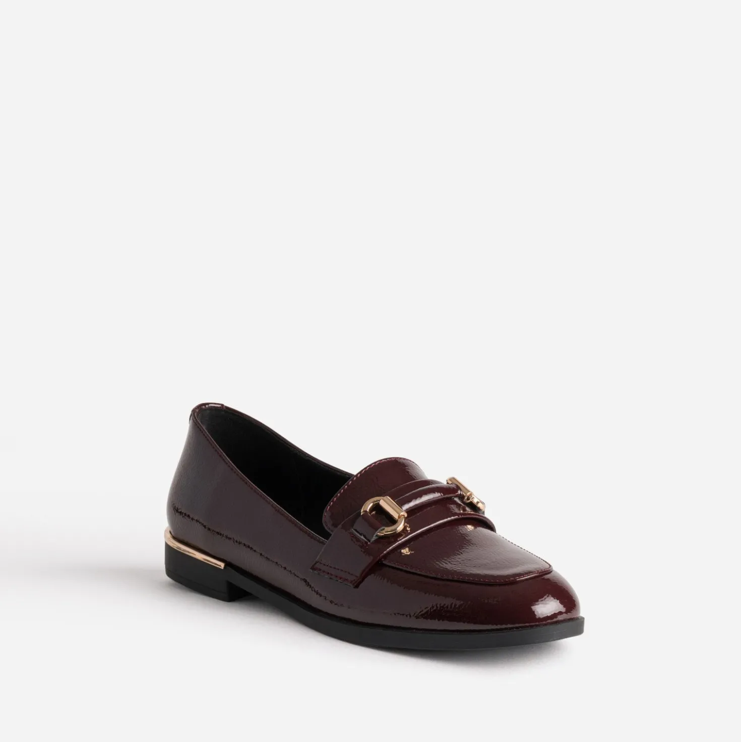 Mocassin bordeaux verni barrette dorée