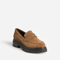 Mocassin camel cuir velours semelle crantée