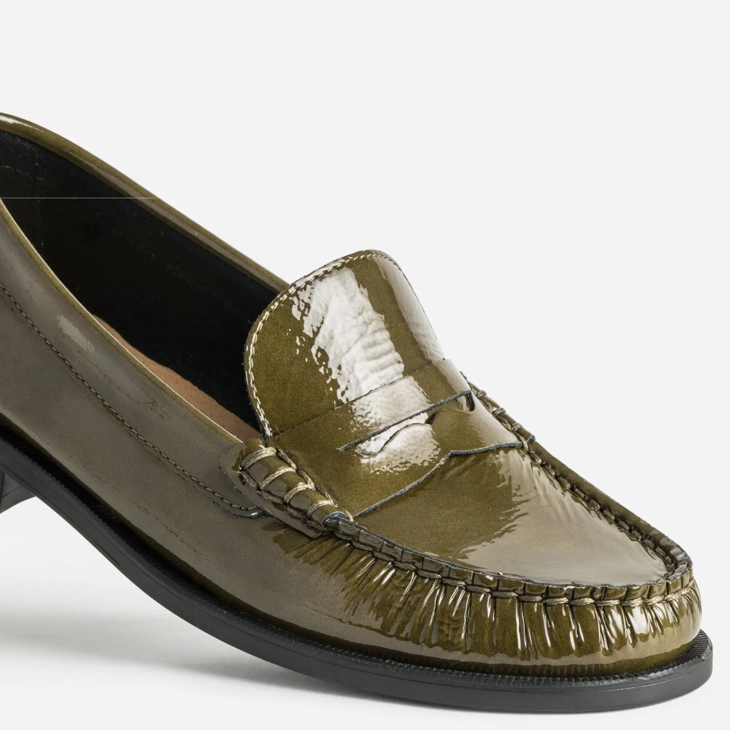 Mocassin kaki cuir verni