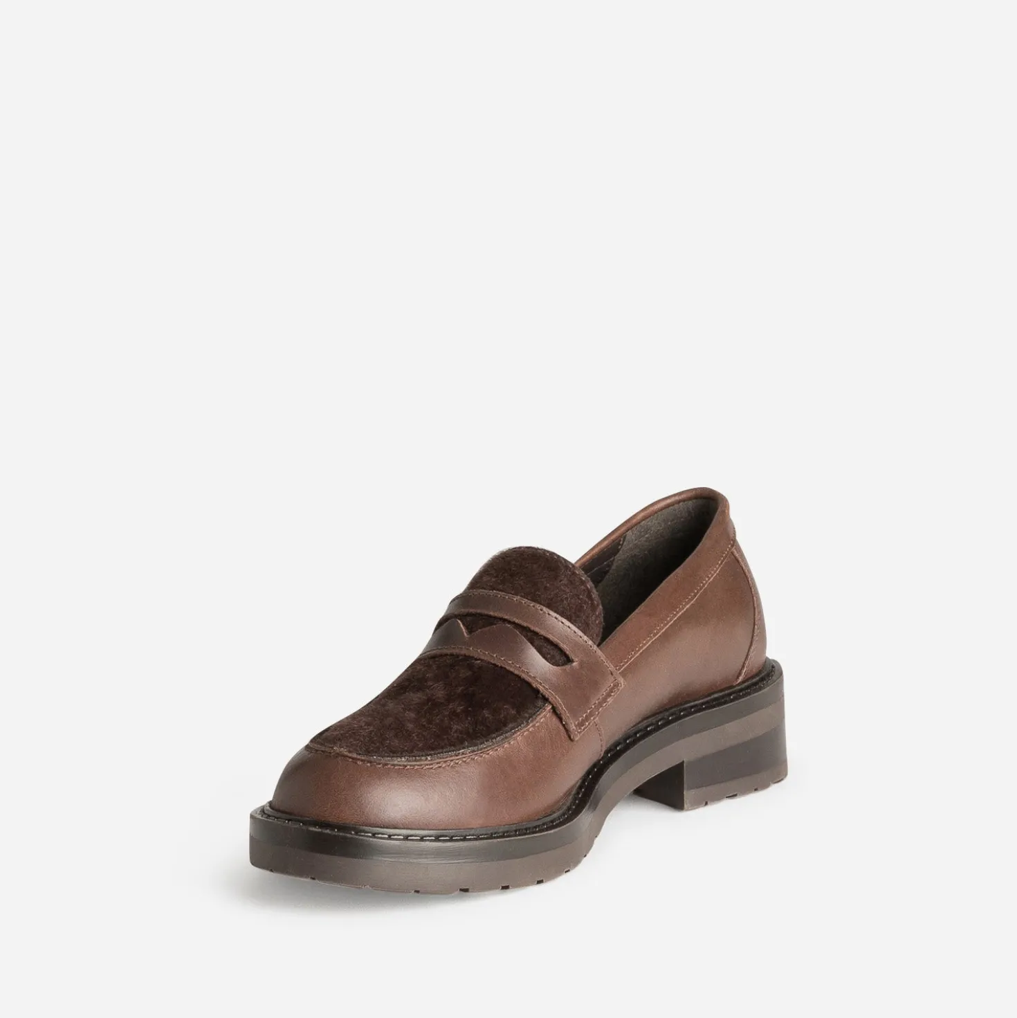 Mocassin marron cuir détail effet poulain