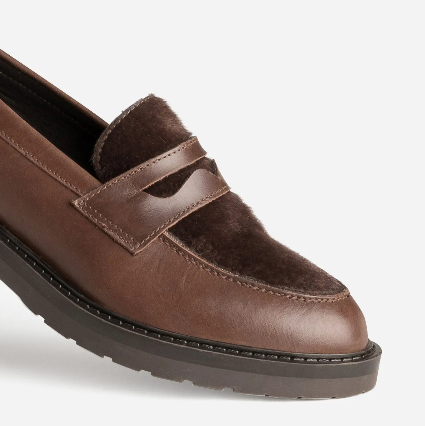 Mocassin marron cuir détail effet poulain