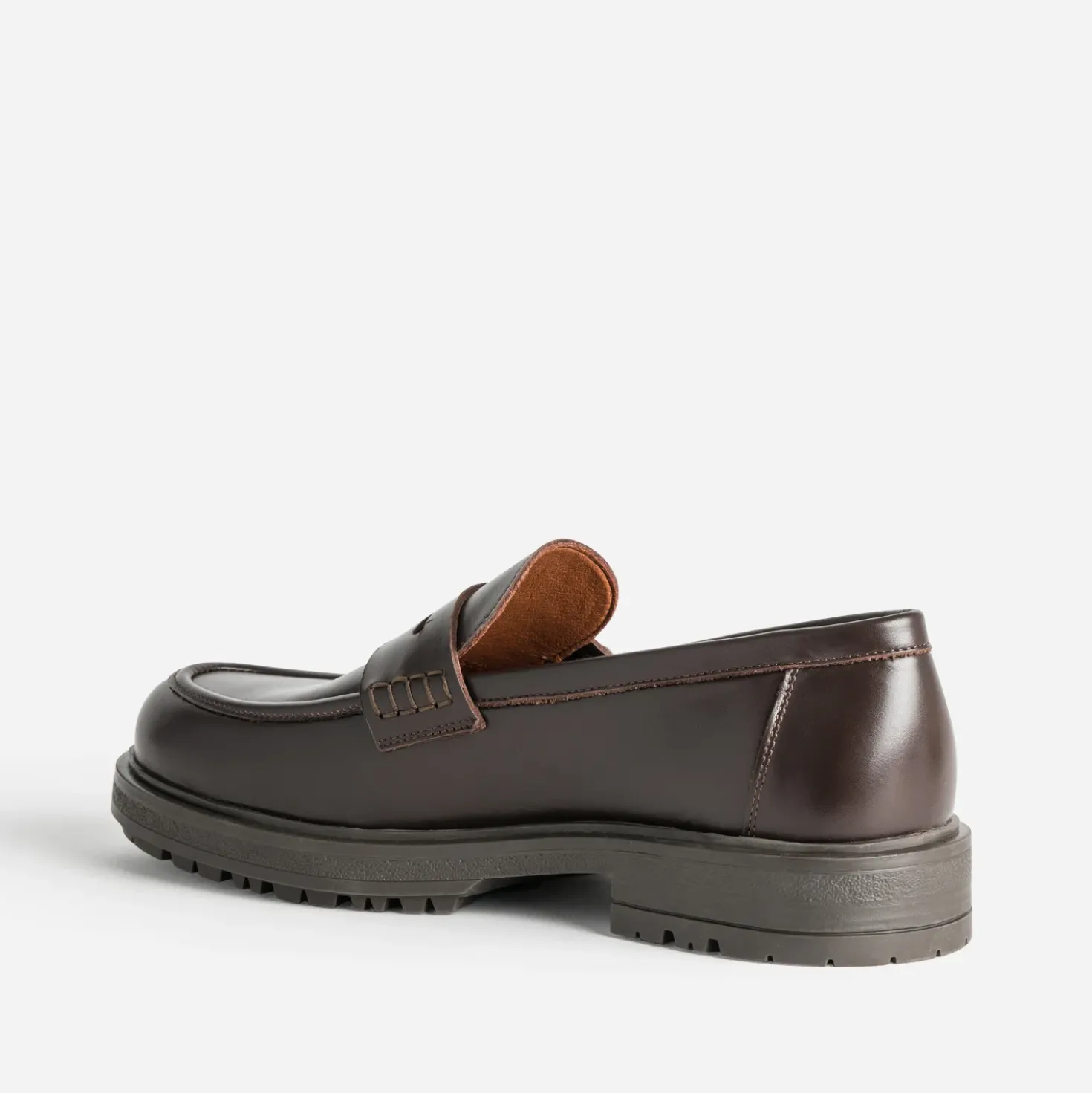 Mocassin marron cuir semelle crantée