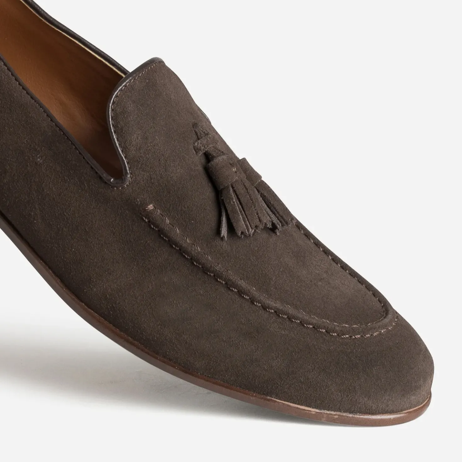 Mocassin marron cuir velours à pampilles