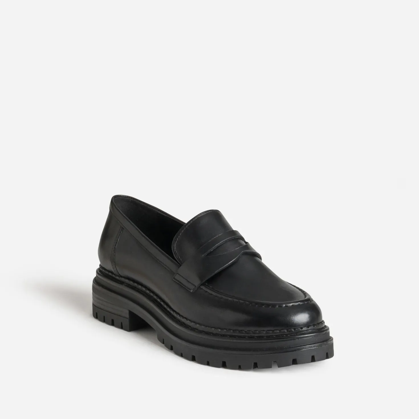 Mocassin noir cuir semelle crantée