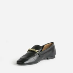 Mocassin noir en cuir chaîne-bijou