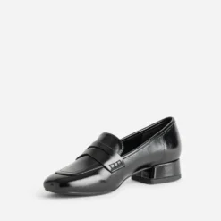 Mocassin noir glacé petit talon