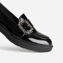 Mocassin noir verni boucle strass