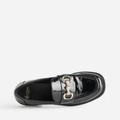 Mocassin noir verni détail doré