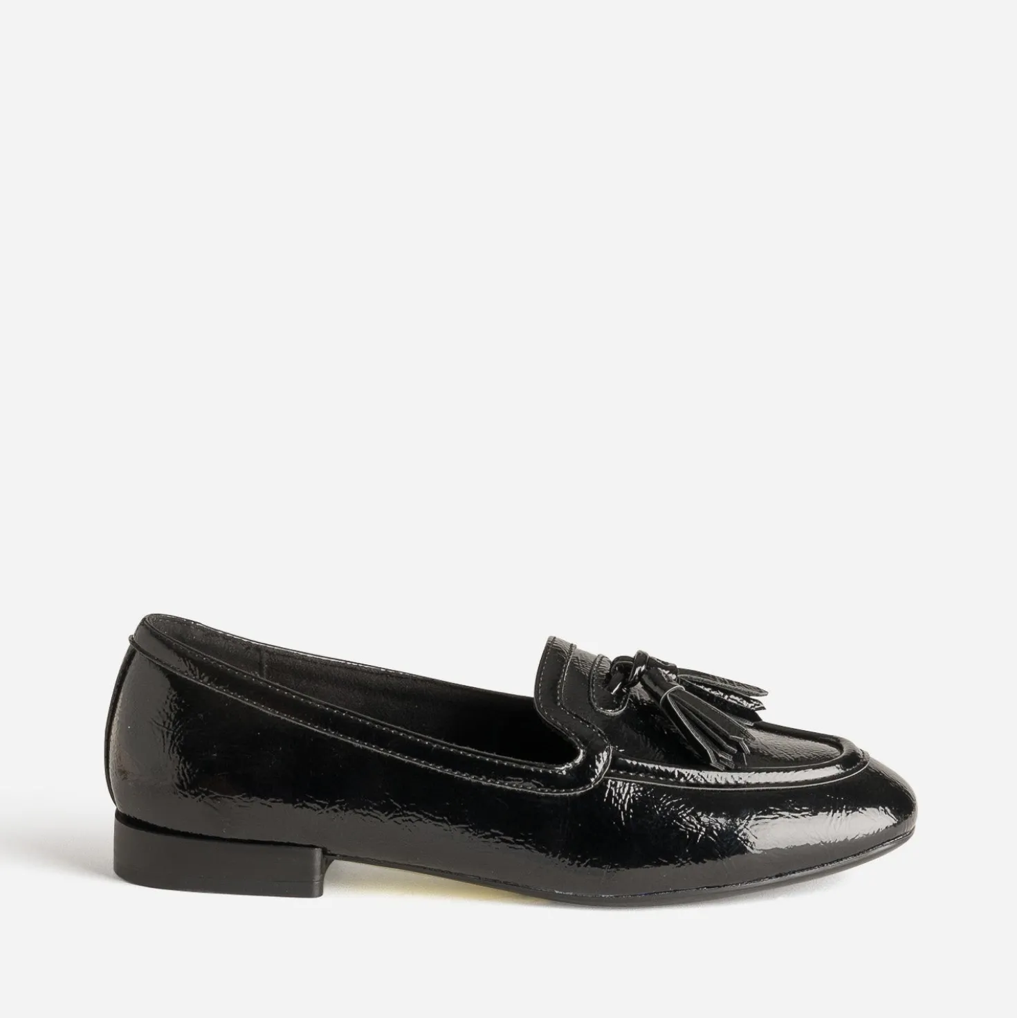 Mocassin noir verni à pampilles