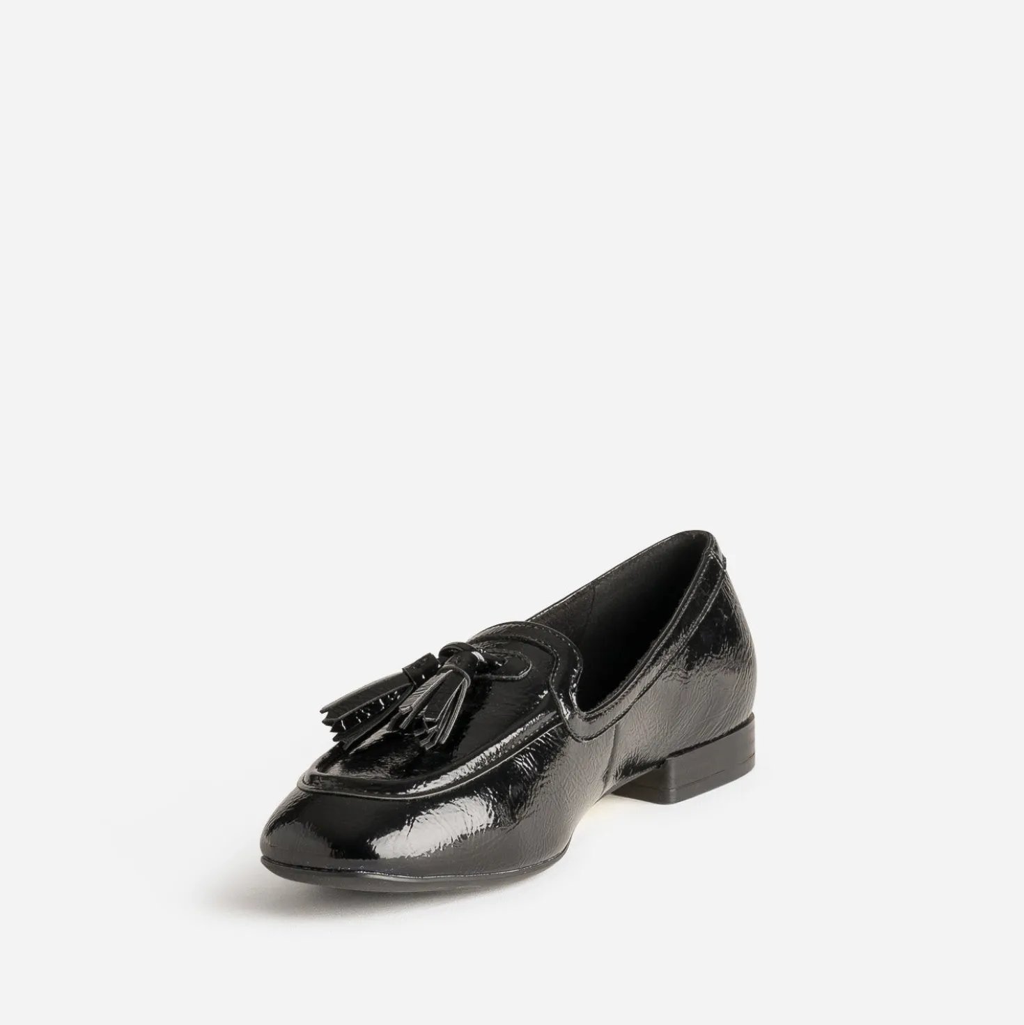 Mocassin noir verni à pampilles