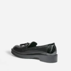 Mocassin noir verni à pampilles