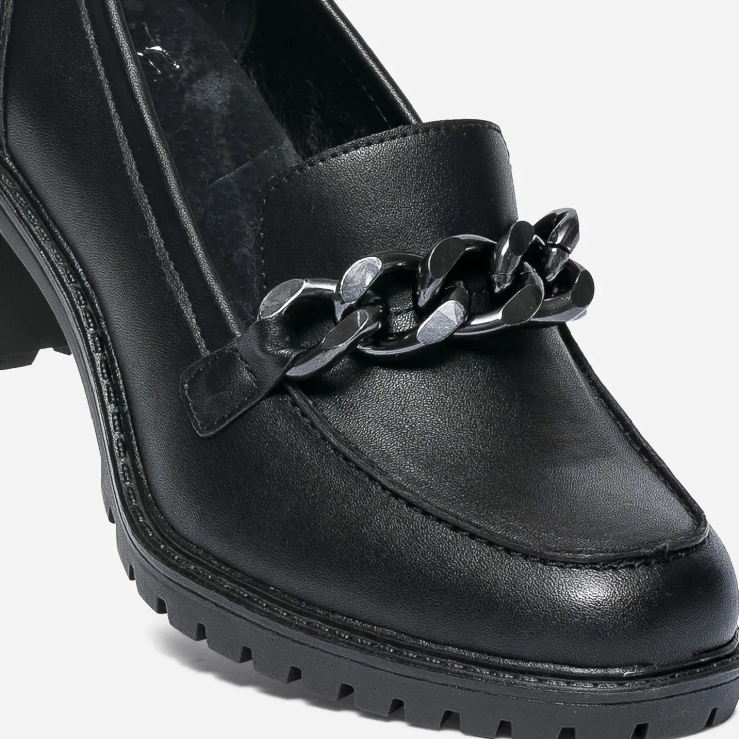 Mocassin à talon noir