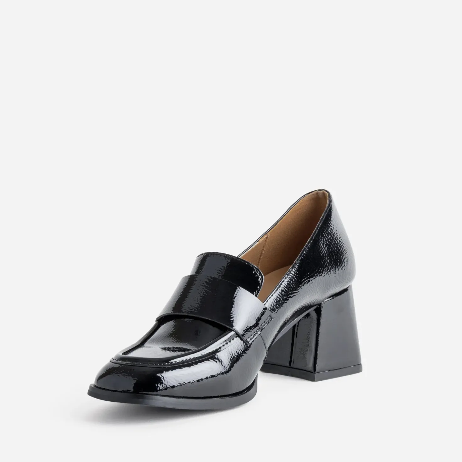 Mocassin à talon noir verni