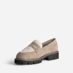 Mocassin taupe cuir velours et sherpa