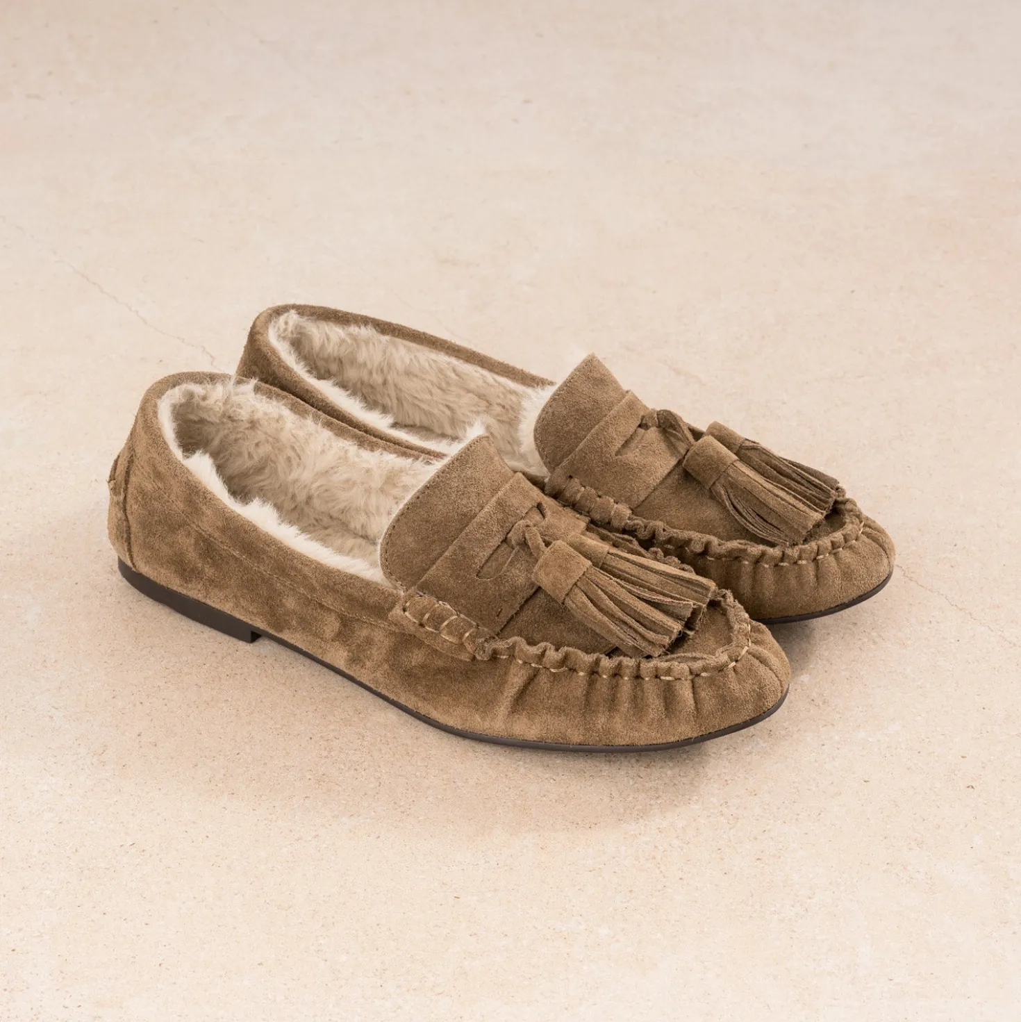 Mocassin taupe cuir velours fourré
