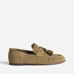 Mocassin taupe cuir velours à pampilles