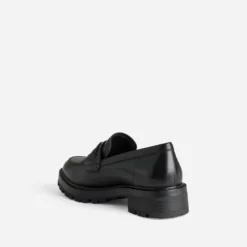 Mocassin TEXTO noir cuir détail monogramme