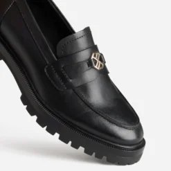Mocassin TEXTO noir cuir détail monogramme