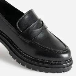 Mocassin TEXTO noir cuir semelle crantée