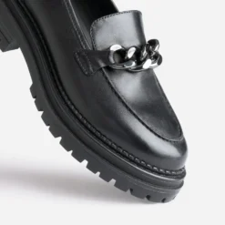 Mocassin TEXTO noir en cuir à semelle crantée
