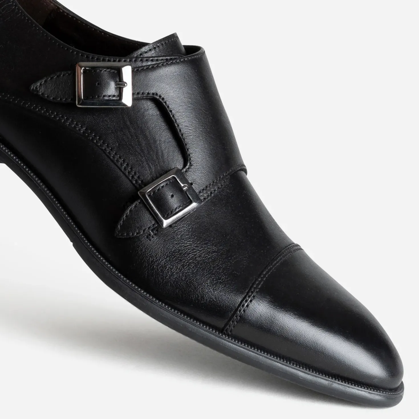 Monk noir cuir bout droit
