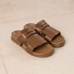 Mule anatomique cognac cuir avec patte frangée