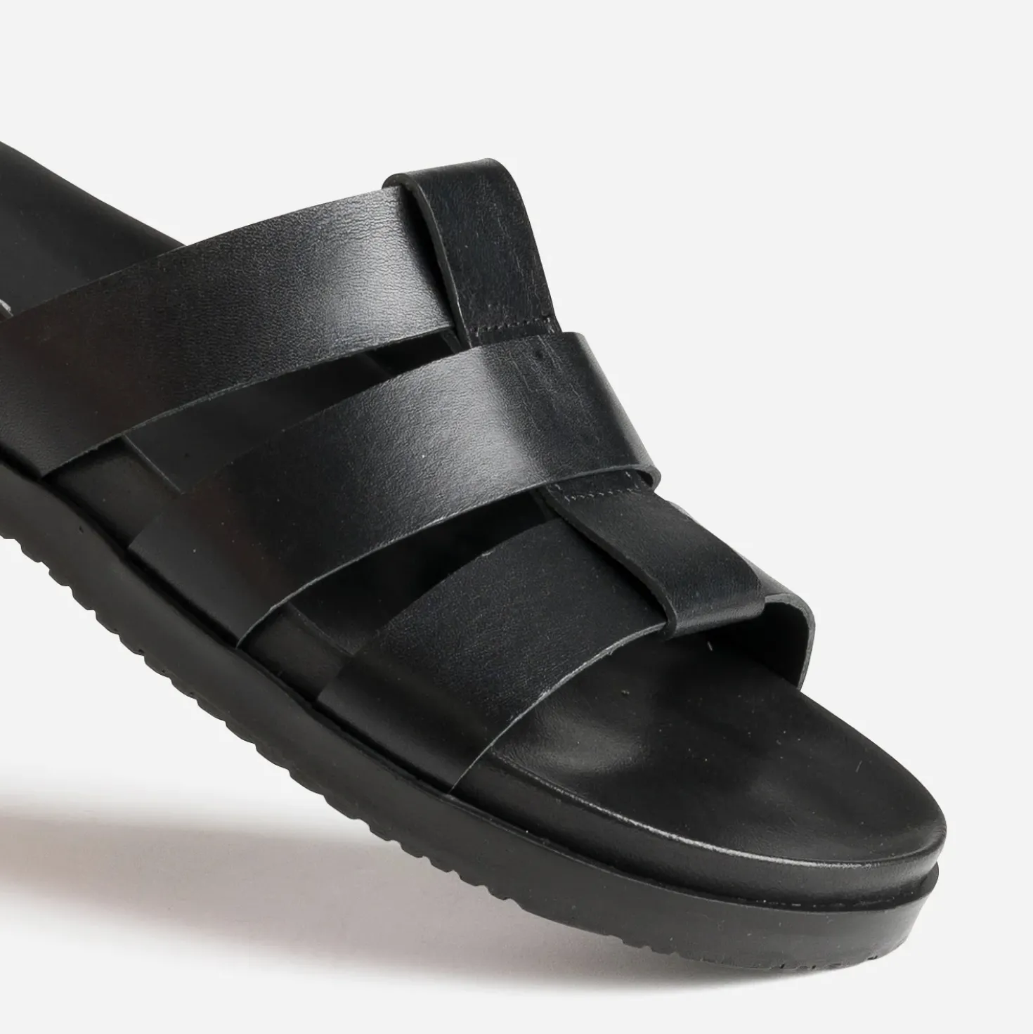 Mule anatomique noir cuir trois brides