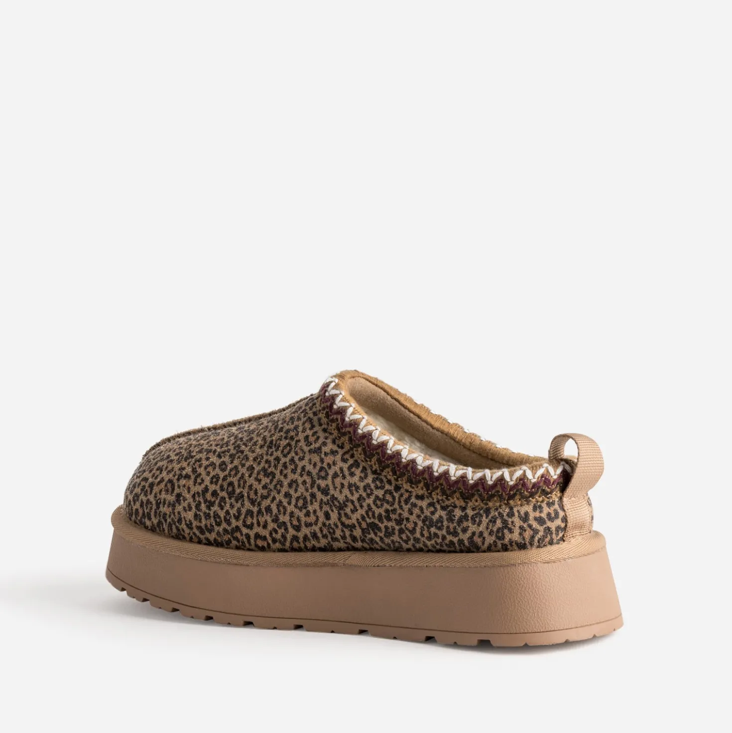Mule beige cuir velours motif léopard fourrée