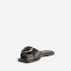 Mule marron cuir à boucle