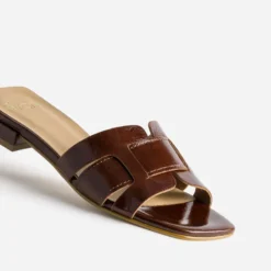 Mule marron cuir verni