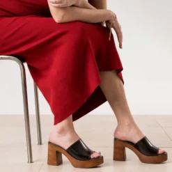 Mule marron foncé cuir semelle effet bois