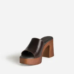 Mule marron foncé cuir semelle effet bois