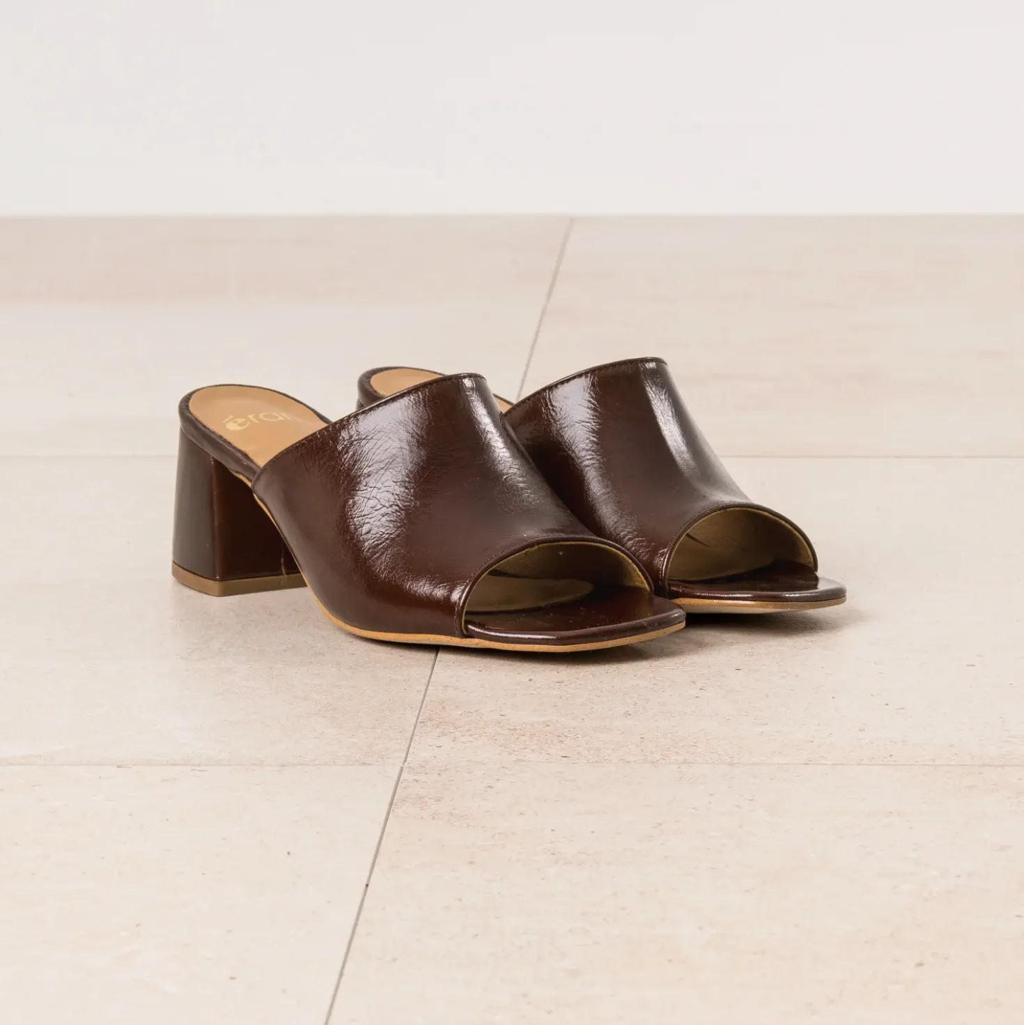 Mule marron verni à talon