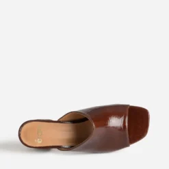 Mule marron verni à talon