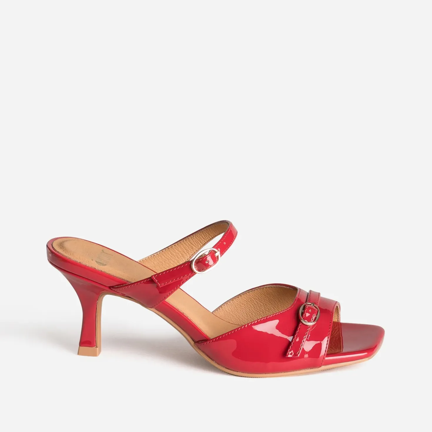 Mule rouge verni kitten-heel