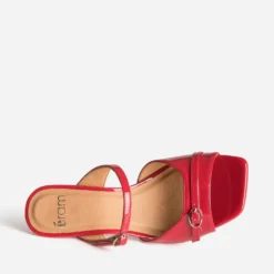 Mule rouge verni kitten-heel