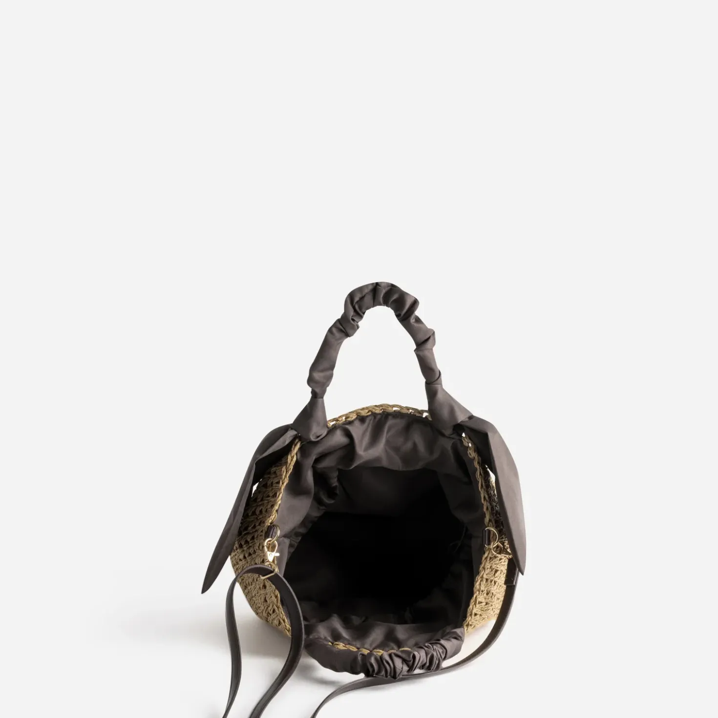 Panier beige foncé tressé à anses marron