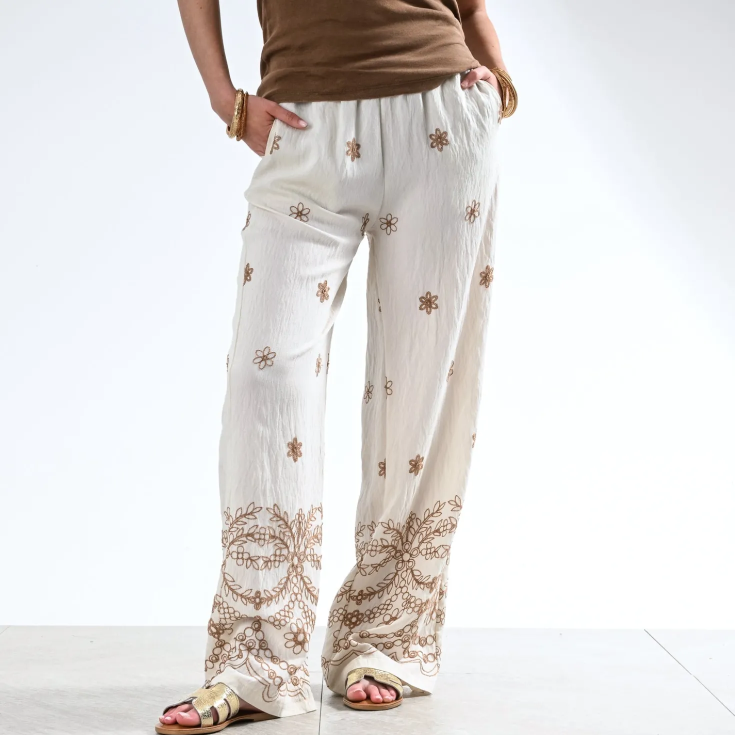 Pantalon écru imprimé beige