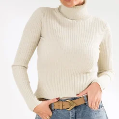 Pull ERAM WEAR beige tricot côtelé col roulé