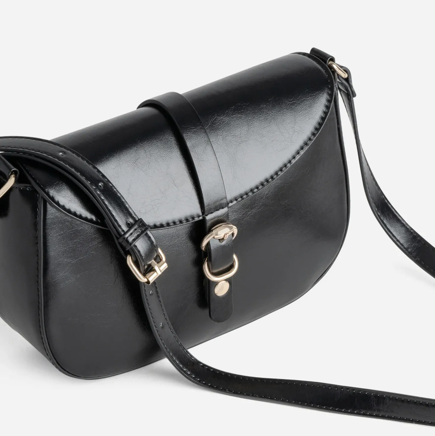 Sac bandoulière noir détails anneaux