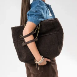 Sac cabas marron patchwork bouclette