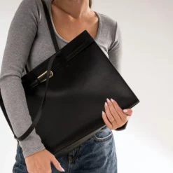 Sac cabas noir détail ceinture