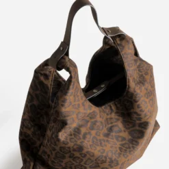 Sac Hobo marron suédé motif léopard