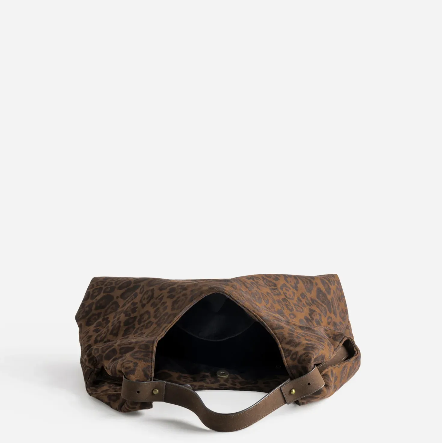 Sac Hobo marron suédé motif léopard